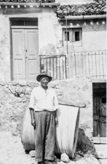 Pannello 19 - Storie di emigrazione, Antonio Agostinelli